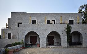Akroyiali Apartments